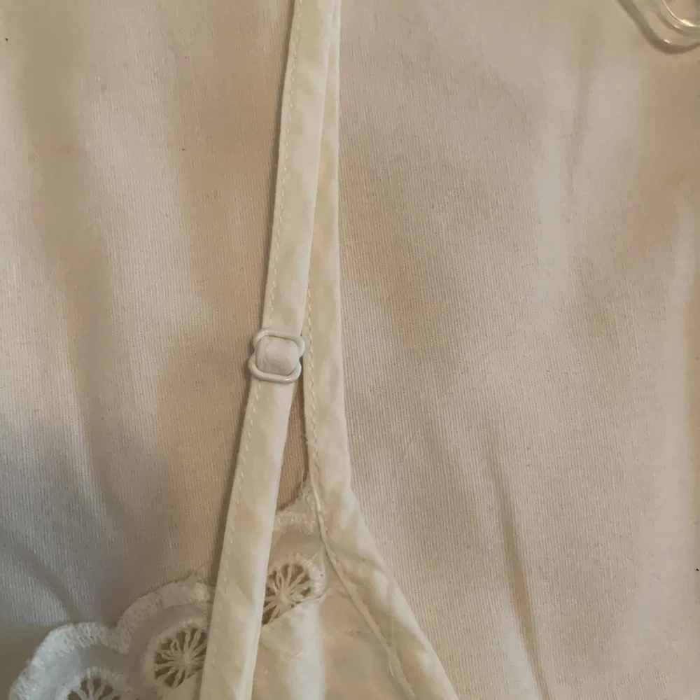 American Eagle Bralette-Style Crop Top • Size XS - Picture 6 of 8
